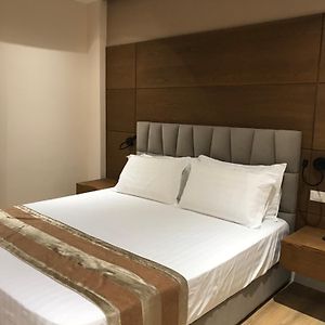 Camera con letto king size
